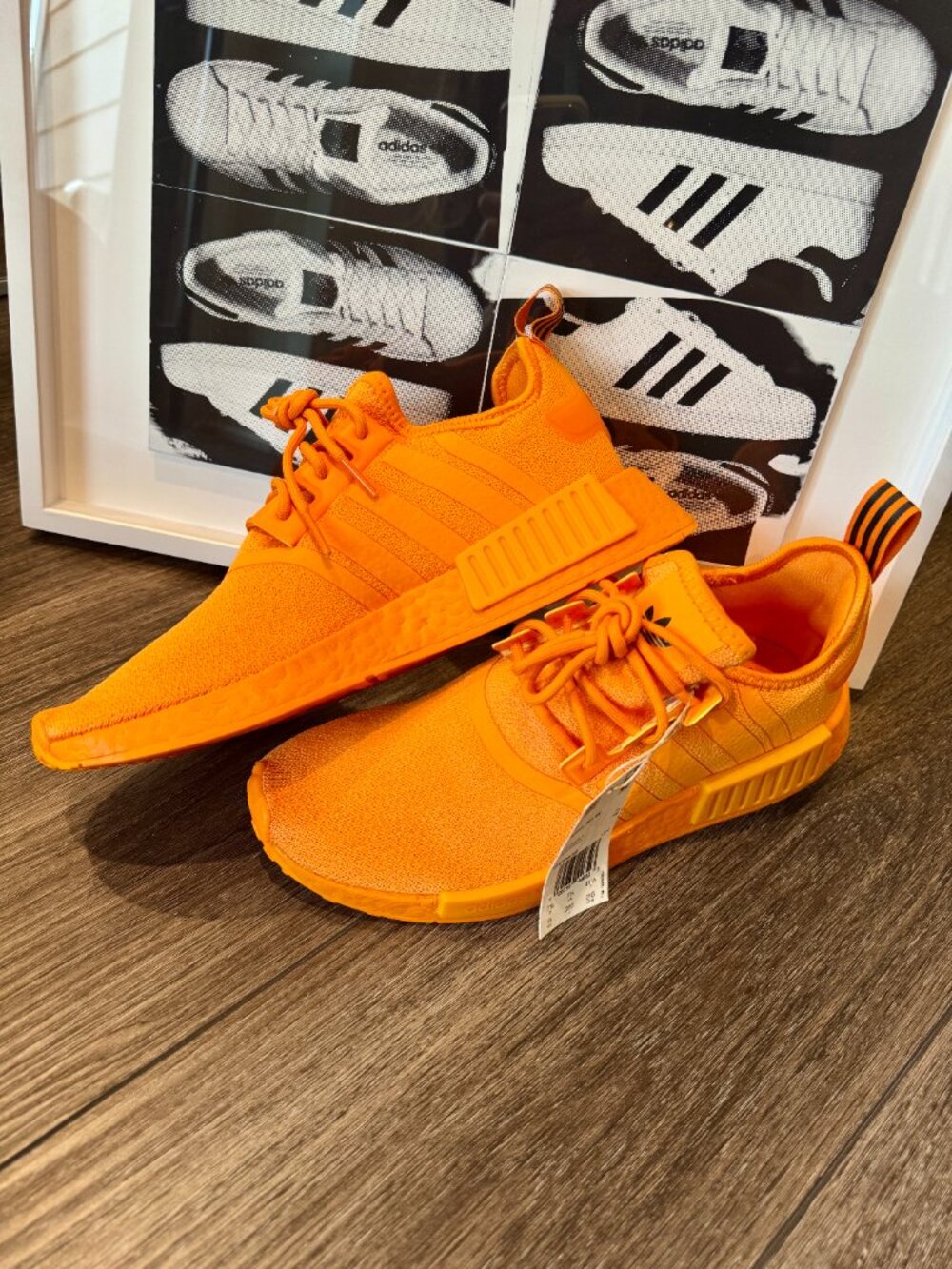 NEW Adidas Originals NMD_R1 'Bright Orange GV9439 - size 9